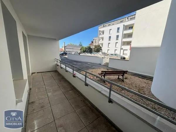 Appartement à louer 2 pièces 40.68m² Limoges (87100)