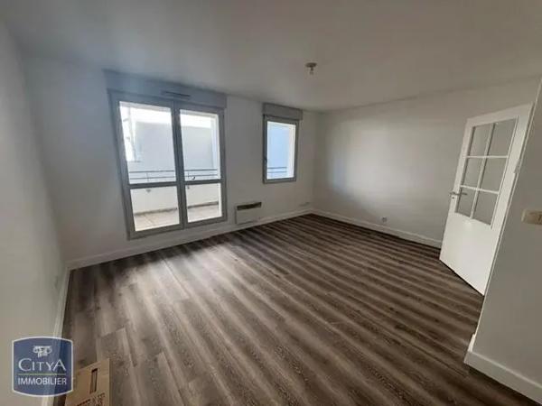 Appartement à louer 2 pièces 40.68m² Limoges (87100)