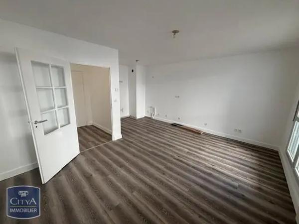 Appartement à louer 2 pièces 40.68m² Limoges (87100)