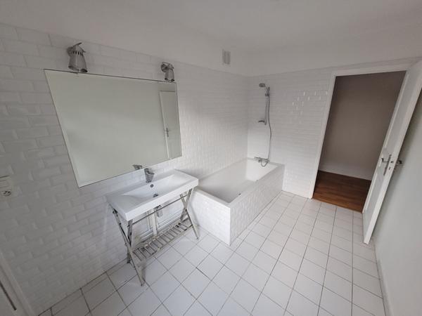 Immeuble de 232, 89 m² Verrieres Le Buisson