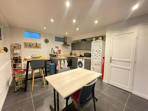 Immeuble de 232, 89 m² Verrieres Le Buisson