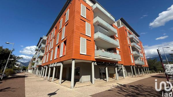 Location local d’activité 136 m² Échirolles