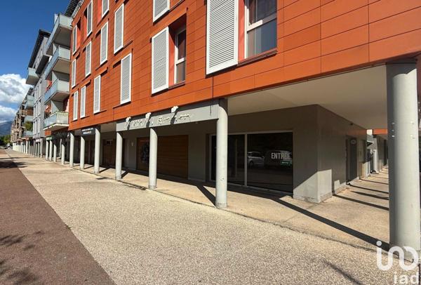 Location local d’activité 136 m² Échirolles