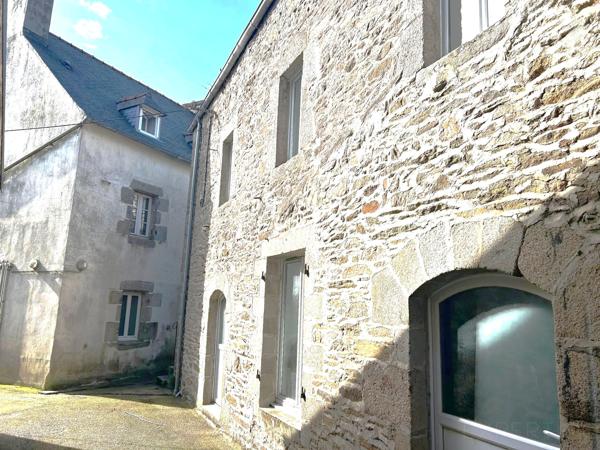 Lesneven (29260) Immeuble plein centre ville Lesneven