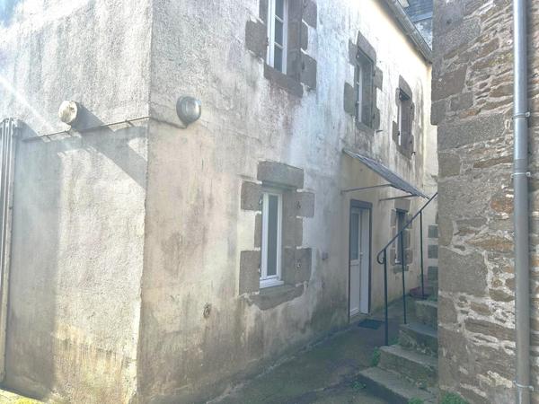 Lesneven (29260) Immeuble plein centre ville Lesneven