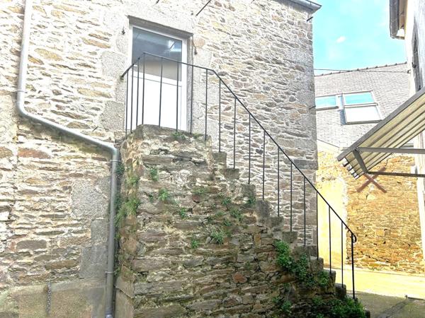 Lesneven (29260) Immeuble plein centre ville Lesneven