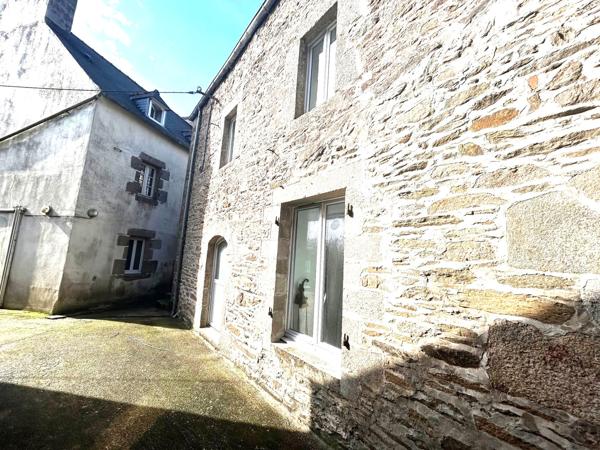 Lesneven (29260) Immeuble plein centre ville Lesneven