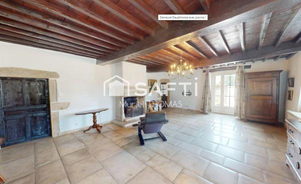 5 Chambres dont une au rez-de-chaussée. PROCHE MORESTEL