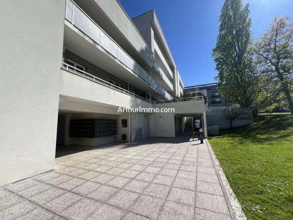 Vente                                                      Appartement
                        
                     1 pièces                      26 m2                     à Sucy-en-Brie