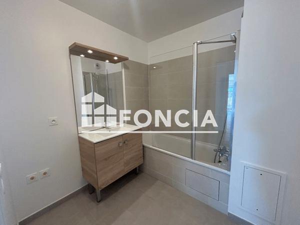 Location Appartement 3 pièces 59.5 m² - 1215 BOULEVARD DE L'EUROPE Melun 77000