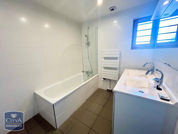 Maison à louer 5 pièces 98.77m²