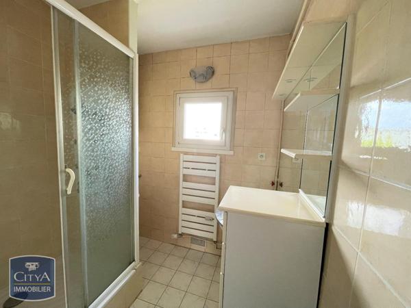 Appartement à louer 3 pièces 64.21m² Tours (37000)