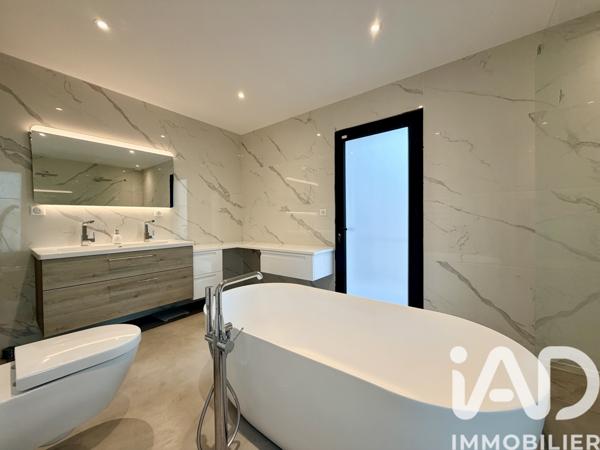 Maison à vendre 6 pièces 177 m² Solliès-Toucas