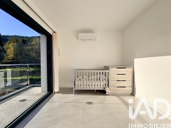 Maison à vendre 6 pièces 177 m² Solliès-Toucas