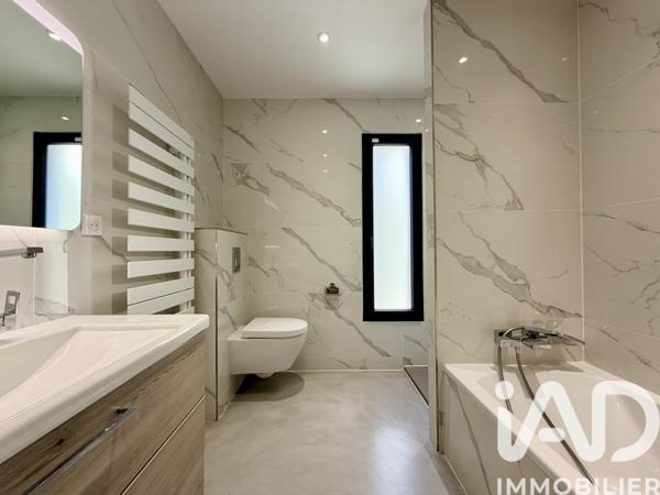 Maison à vendre 6 pièces 177 m² Solliès-Toucas