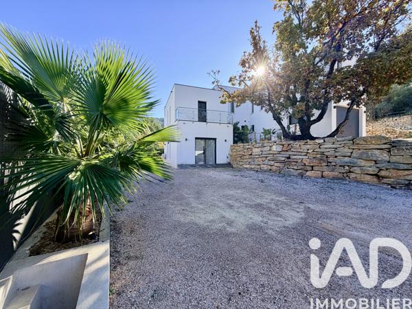 Maison à vendre 6 pièces 177 m² Solliès-Toucas