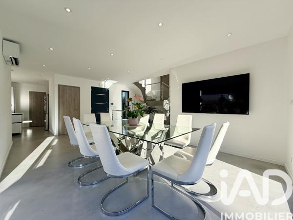 Maison à vendre 6 pièces 177 m² Solliès-Toucas