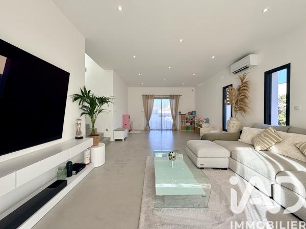 Maison à vendre 6 pièces 177 m² Solliès-Toucas