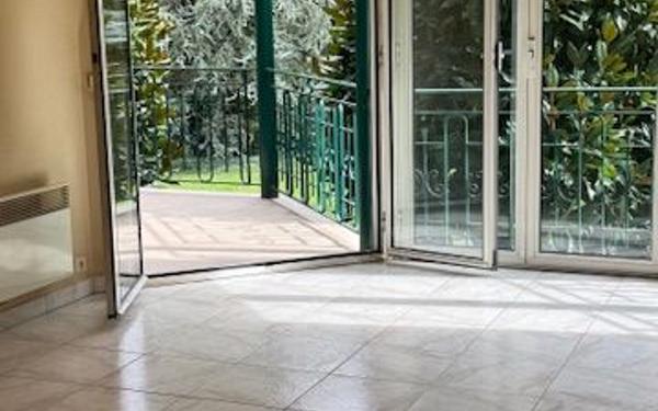 Appartement à vendre    3 pièces • 71,03 m2 La Varenne - Saint-Maur-des-Fossés