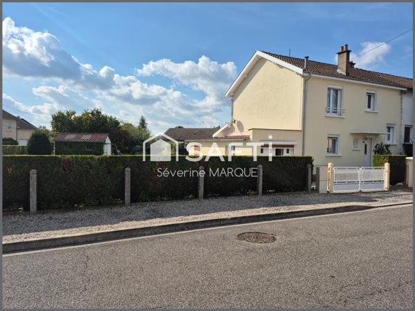 Maison de Village libre sur 3 faces