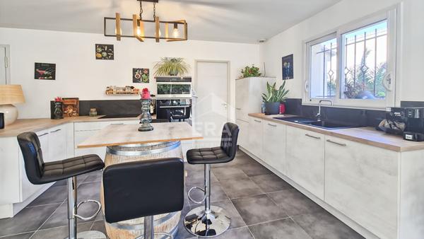 CHATEAURENARD - Maison récente proche centre ville