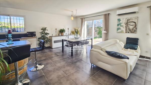 CHATEAURENARD - Maison récente proche centre ville