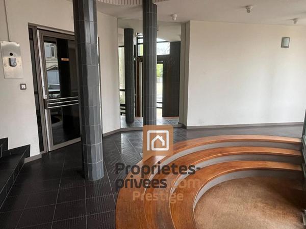 BUREAUX- Bordeaux- Caudéran - parc Bordelais - parking - 90 m2