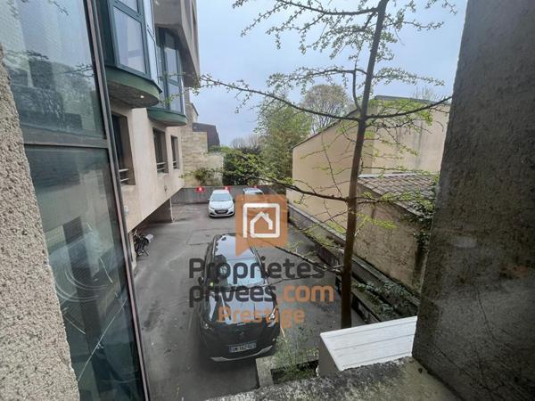 BUREAUX- Bordeaux- Caudéran - parc Bordelais - parking - 90 m2