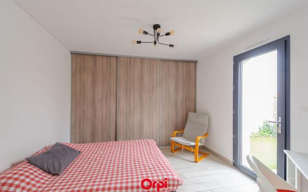 Maison à vendre    5 pièces •  L'Houmeau