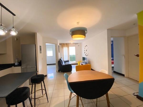 Appartement à vendre T3 meublé à SAINTE CLOTILDE (974)