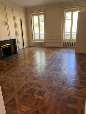 APPARTEMENT T5 - QUARTIER AINAY