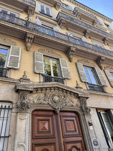 APPARTEMENT T5 - QUARTIER AINAY