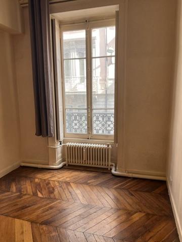 APPARTEMENT T5 - QUARTIER AINAY