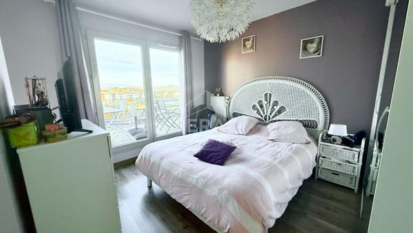 Appartement dernier étage 4 chambres / ascenseur