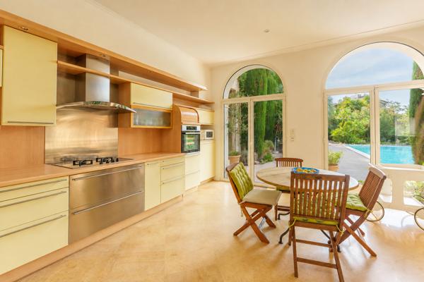 Vente Maison de luxe Béziers 12 Pièces 440 m²