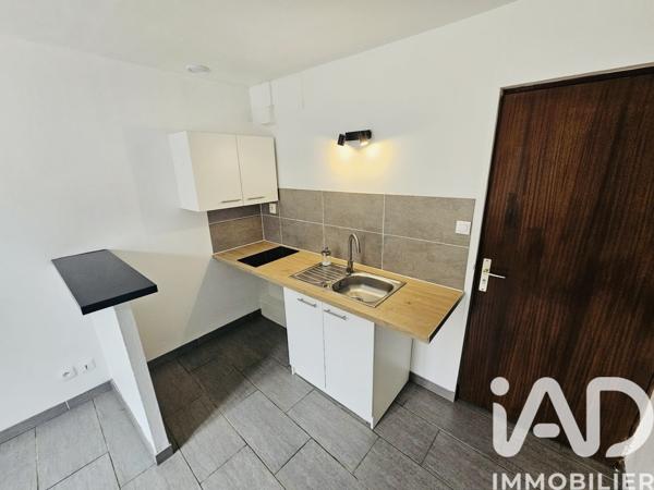 Location appartement 2 pièces 22 m² Pont-Sainte-Maxence