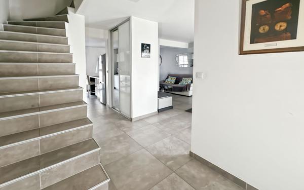 Maison à vendre    3 pièces • 90 m2 Bourg-lès-Valence