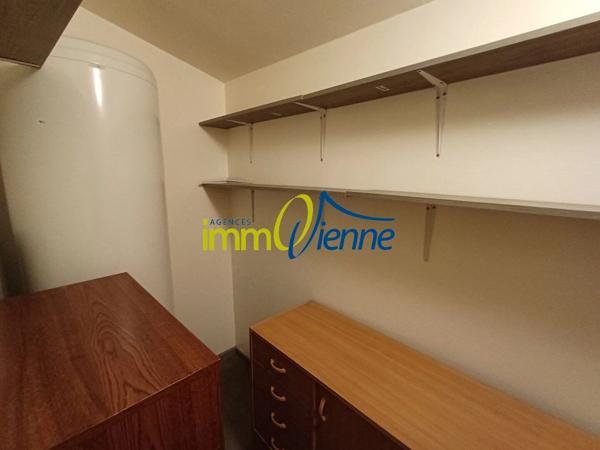 Location                                                      Maison
                        
                     2 pièces                      41 m2                     à Tercé
