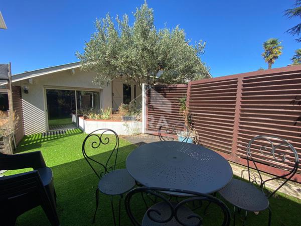 Maison Tarbes 6 pièce(s) 136.18 m2