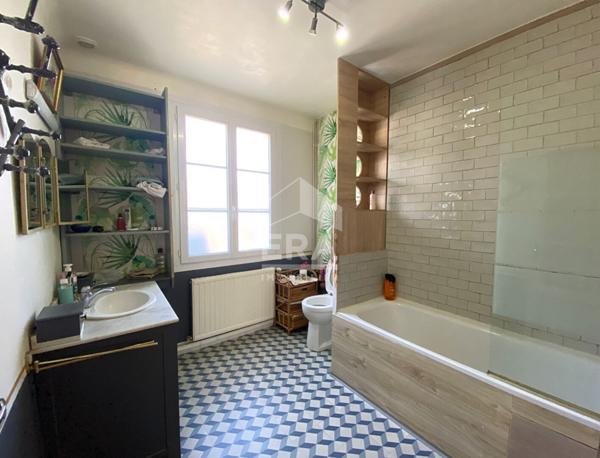Maison Tarbes 6 pièce(s) 136.18 m2