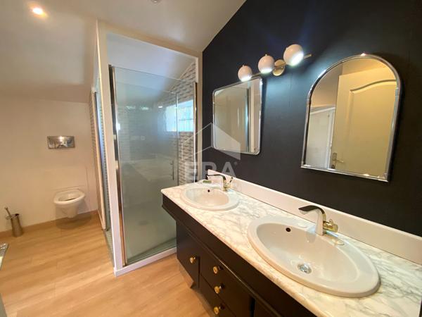 Maison Tarbes 6 pièce(s) 136.18 m2