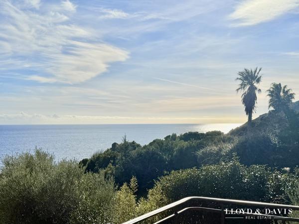 Maison spacieuse vue panoramique mer & montagne