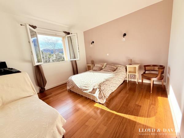 Maison spacieuse vue panoramique mer & montagne