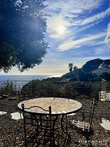 Maison spacieuse vue panoramique mer & montagne