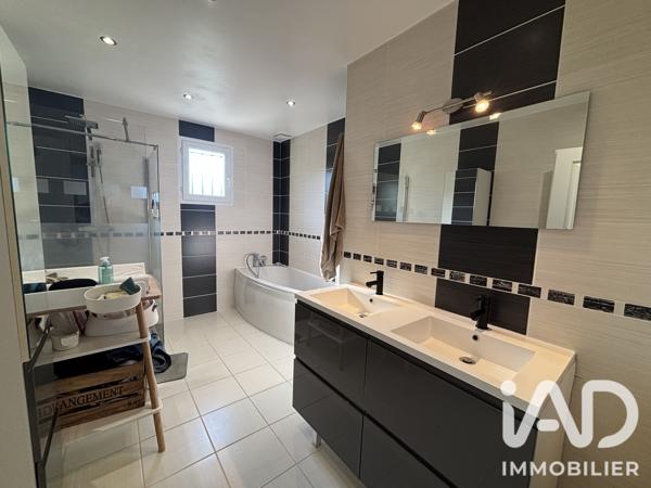 Maison à vendre 5 pièces 99,39 m² Vinay
