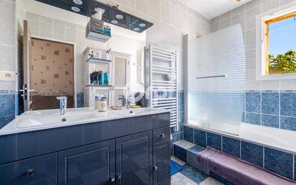 Maison à vendre    7 pièces • 176 m2 Glanges