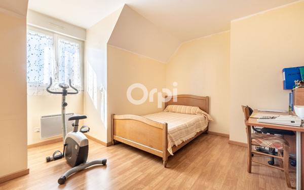 Maison à vendre    7 pièces • 176 m2 Glanges