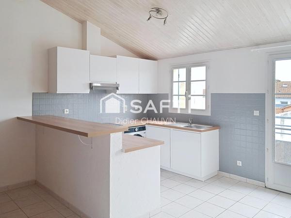 Appartement plus garage et parking.