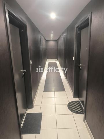 Appartement
         3 pièces
        - 58 m² 179 000 € *