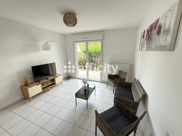 Appartement
         3 pièces
        - 58 m² 179 000 € *